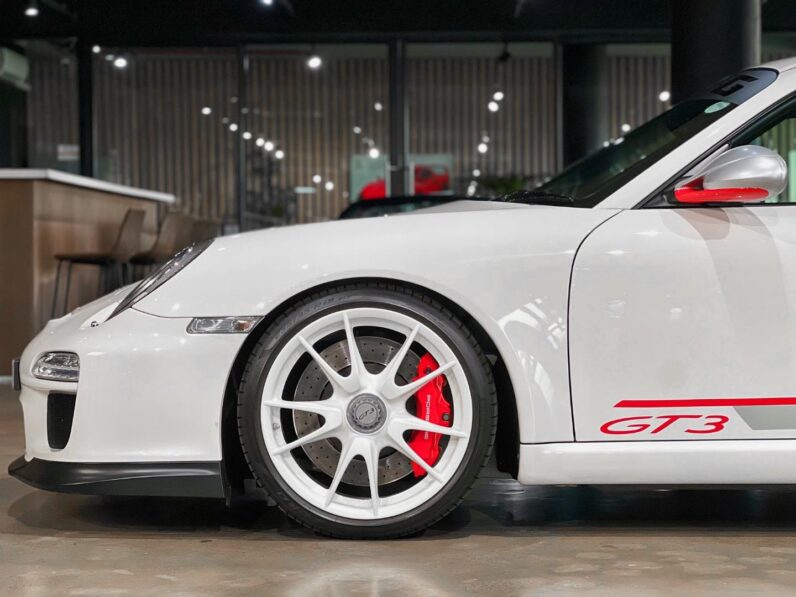 
								2010 Porsche 911 GT3 full									