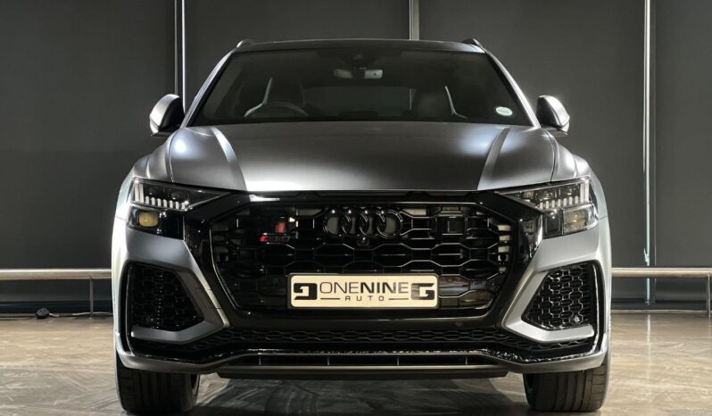 
								2022 Audi RSQ8 Quattro full									