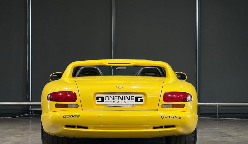 
								1996 Dodge Viper 8.0 full									