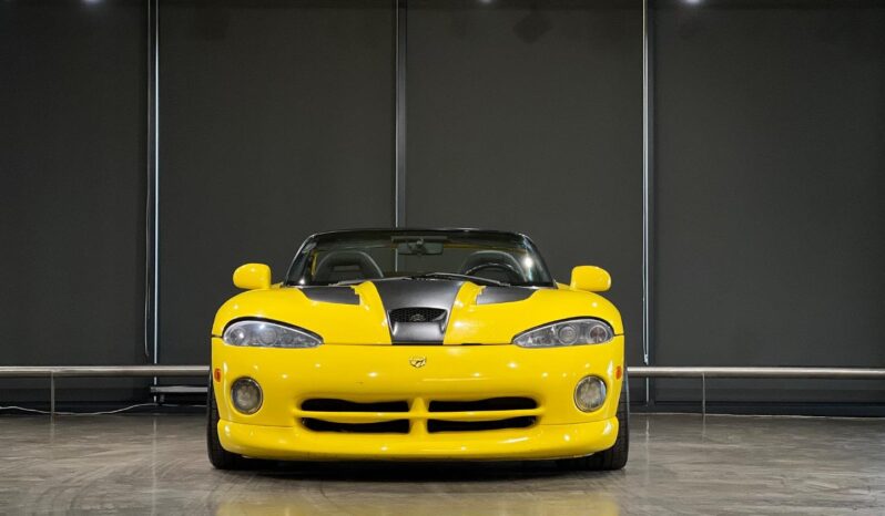 
								1996 Dodge Viper 8.0 full									