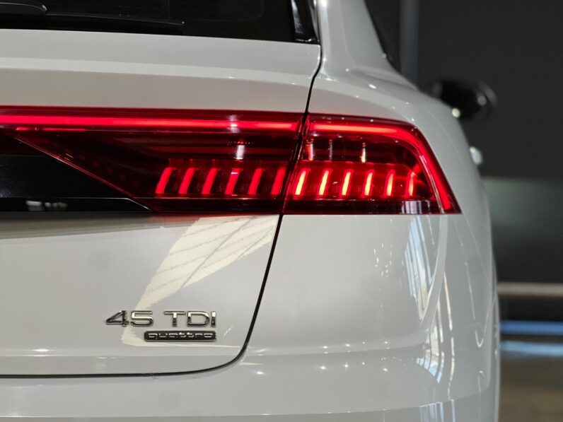 
								2020 Audi Q8 45TDI Quattro full									
