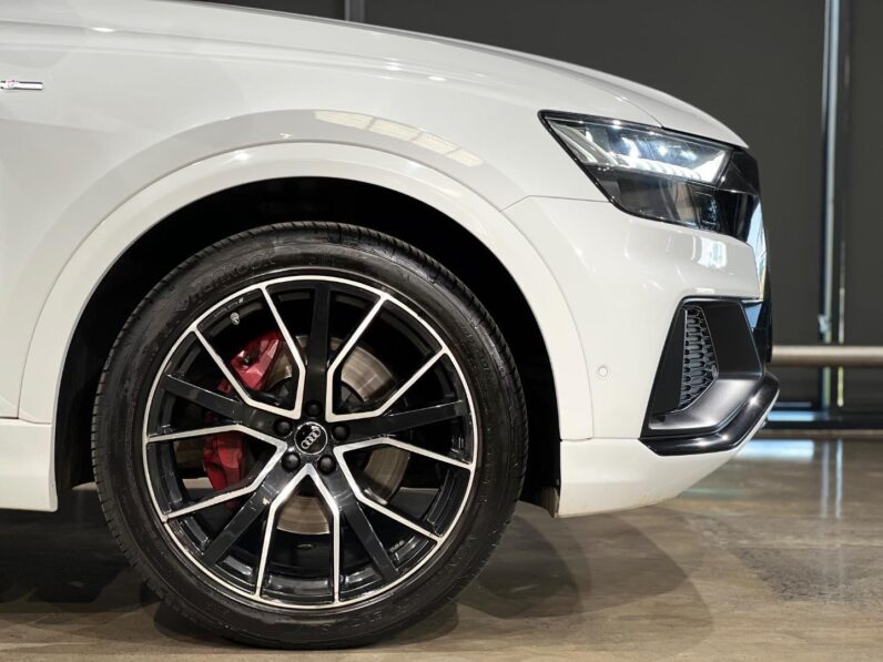 
								2020 Audi Q8 45TDI Quattro full									