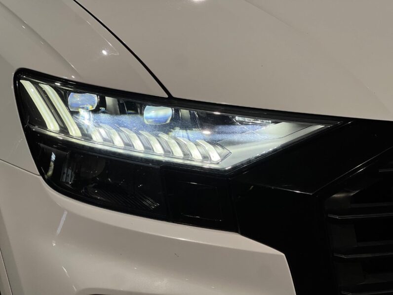
								2020 Audi Q8 45TDI Quattro full									