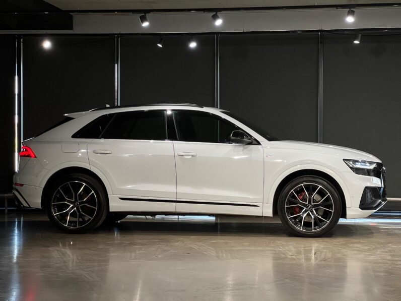 
								2020 Audi Q8 45TDI Quattro full									