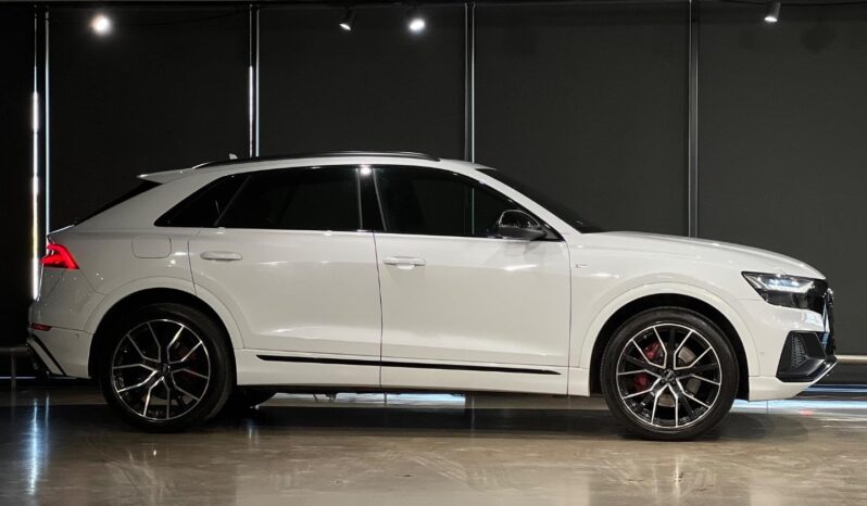 
								2020 Audi Q8 45TDI Quattro full									