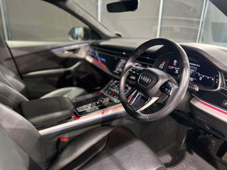 
								2020 Audi Q8 45TDI Quattro full									