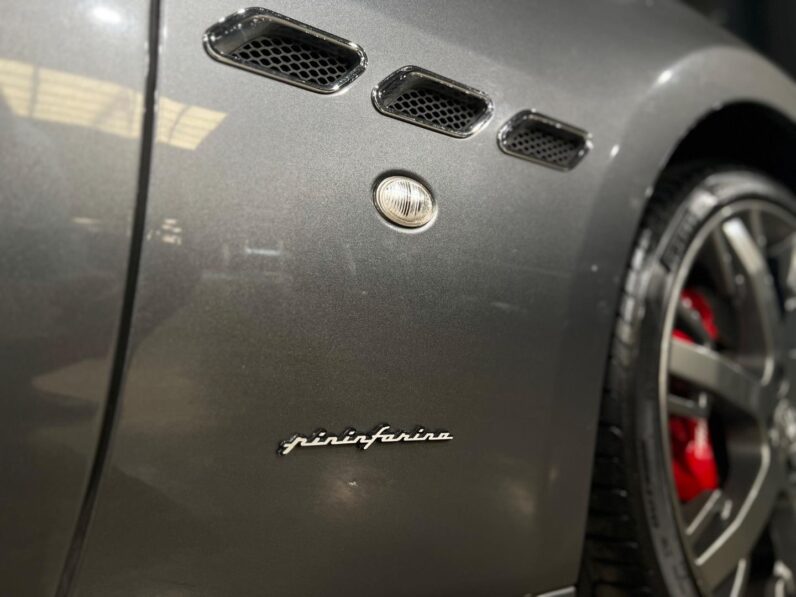 
								2012 Maserati GranTurismo GranTurismo full									