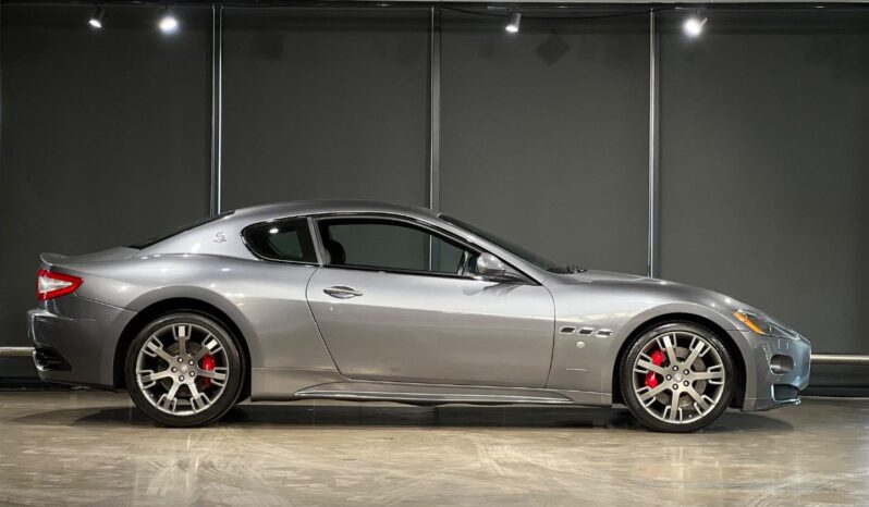 
								2012 Maserati GranTurismo GranTurismo full									
