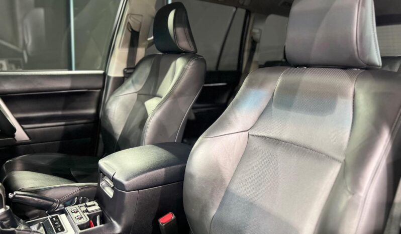 
								2017 Toyota Land Cruiser Prado 3.0DT VX-L full									