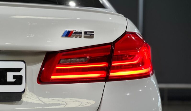 
								2018 BMW M5 Standard Edition full									