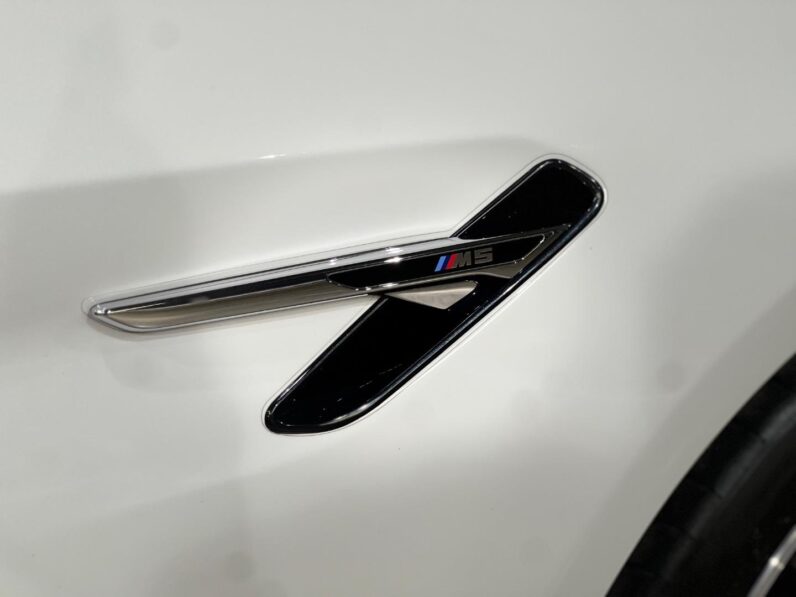 
								2018 BMW M5 Standard Edition full									