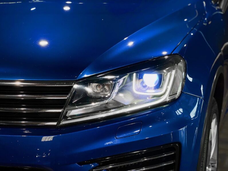 
								2017 Volkswagen Touareg V6 TDI Luxury full									