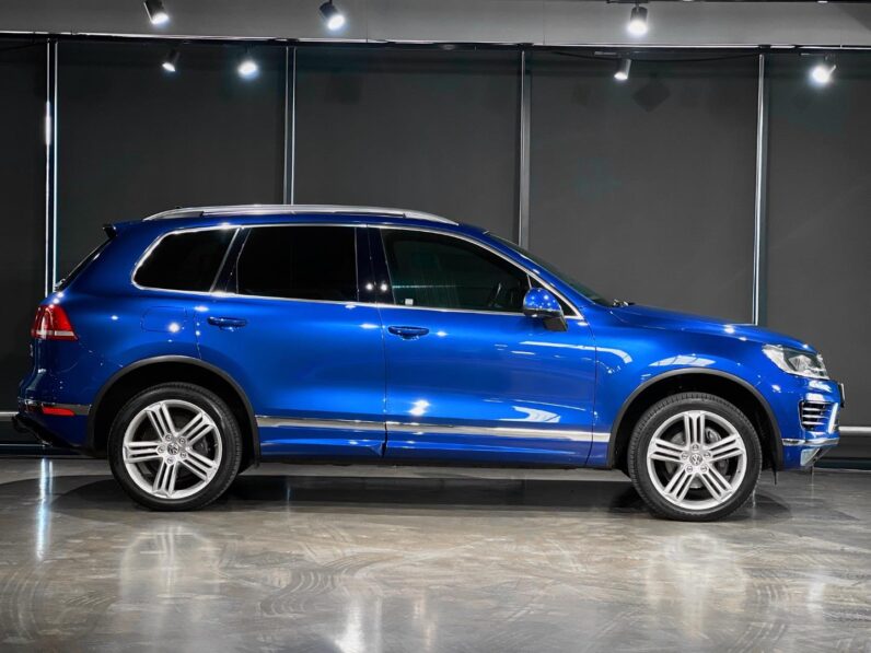 
								2017 Volkswagen Touareg V6 TDI Luxury full									