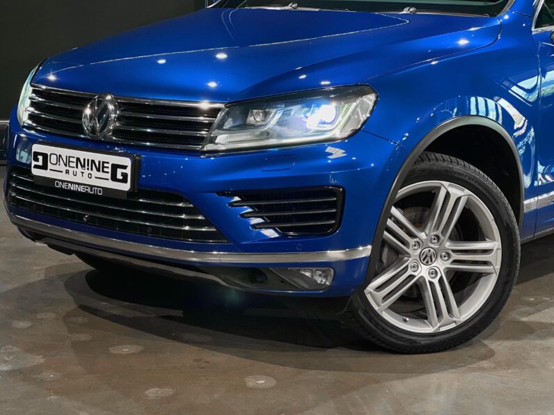 
								2017 Volkswagen Touareg V6 TDI Luxury full									