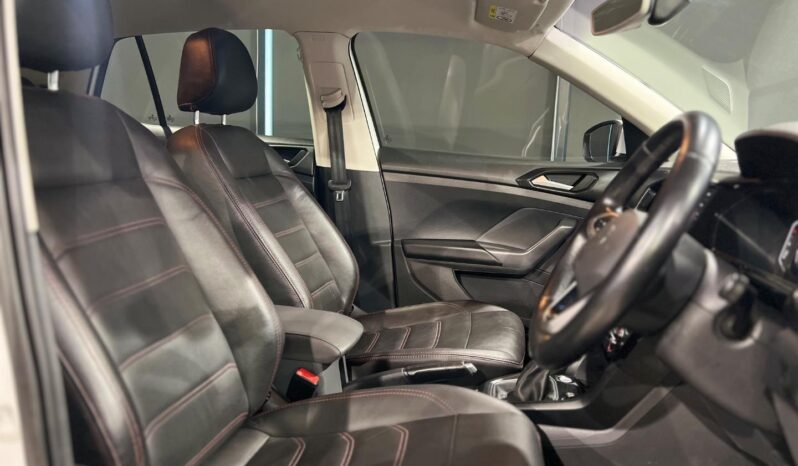 
								2021 Volkswagen T-Cross 1.0TSI 85kW Comfortline R-Line full									