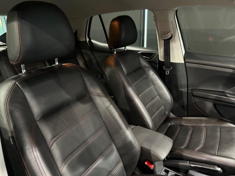 
								2021 Volkswagen T-Cross 1.0TSI 85kW Comfortline R-Line full									