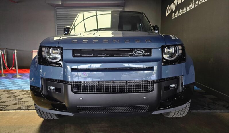 
								2026 Land Rover Defender 110 D350 X-Dynamic HSE full									