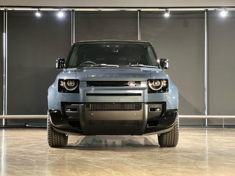 
								2026 Land Rover Defender 110 D350 X-Dynamic HSE full									