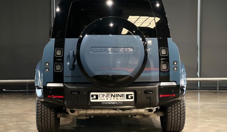 
								2026 Land Rover Defender 110 D350 X-Dynamic HSE full									