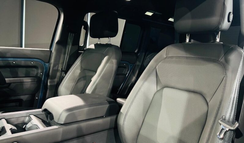 
								2026 Land Rover Defender 110 D350 X-Dynamic HSE full									