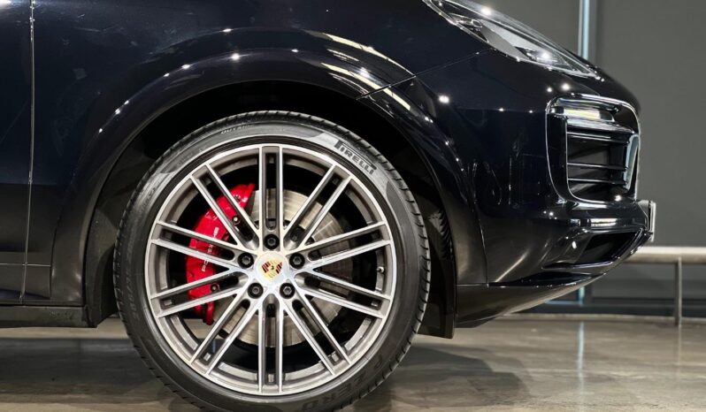 
								2022 Porsche Cayenne GTS Coupe full									