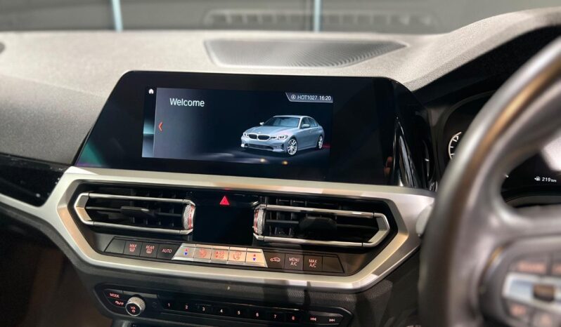 
								2021 BMW 3 Series 318i Sport Line Launch Edition full									