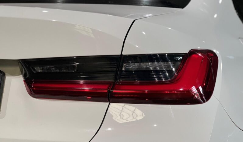 
								2021 BMW 3 Series 318i Sport Line Launch Edition full									
