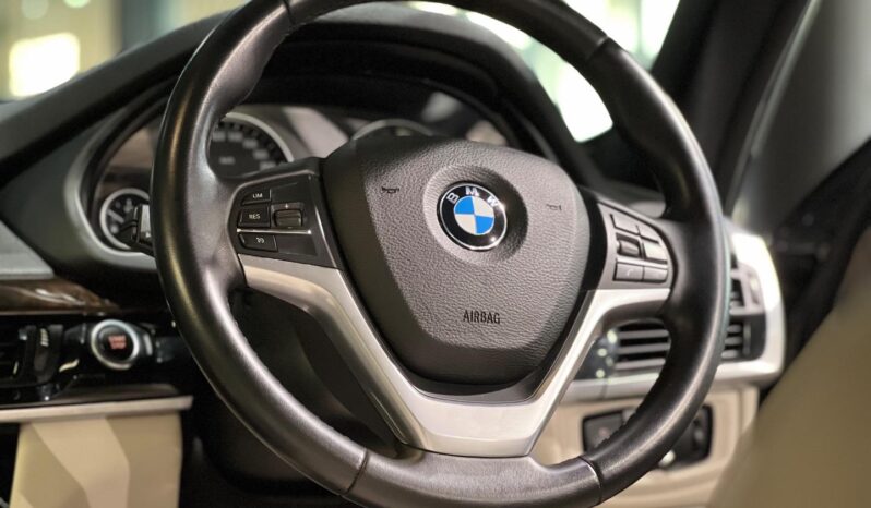 
								2021 BMW X5 xDrive50i Exterior Design Pure Excellence full									