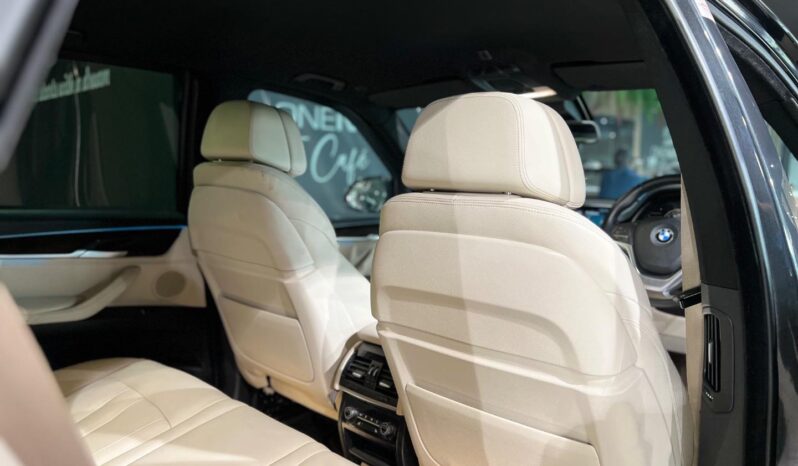 
								2021 BMW X5 xDrive50i Exterior Design Pure Excellence full									