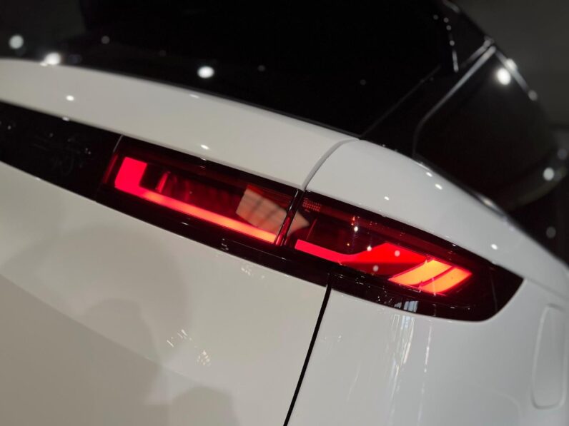 
								2023 Land Rover Range Rover Sport D350 Dynamic SE full									