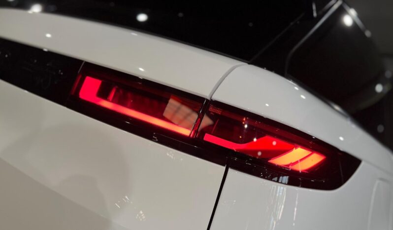 
								2023 Land Rover Range Rover Sport D350 Dynamic SE full									