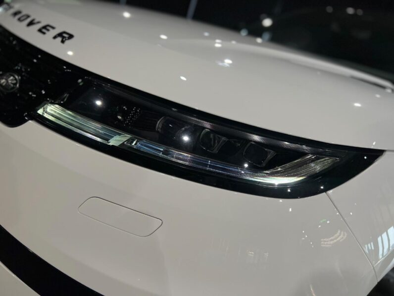 
								2023 Land Rover Range Rover Sport D350 Dynamic SE full									