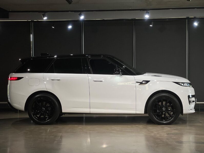 
								2023 Land Rover Range Rover Sport D350 Dynamic SE full									