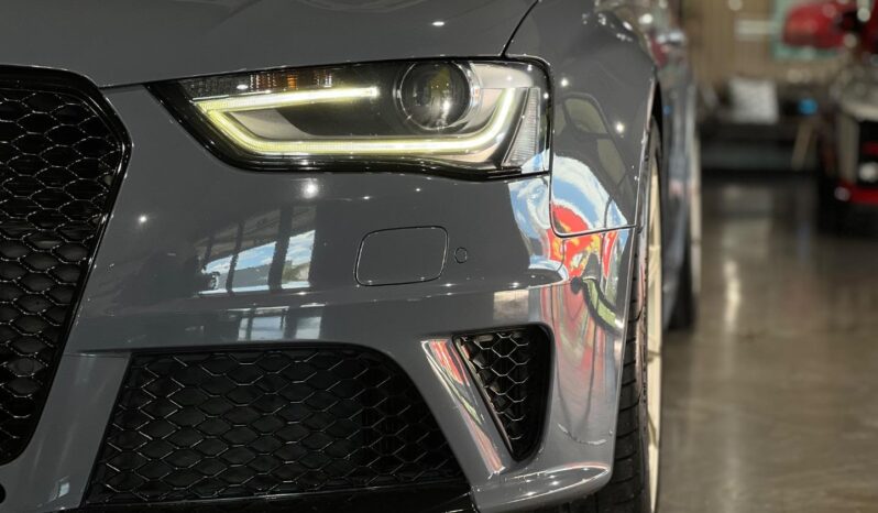 
								2013 Audi RS4 Avant Quattro full									