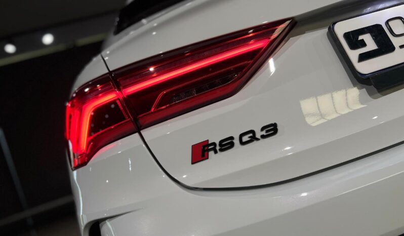 
								2021 Audi RSQ3 Sportback Quattro full									