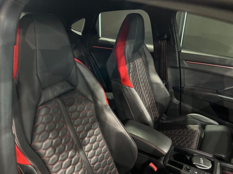 
								2021 Audi RSQ3 Sportback Quattro full									