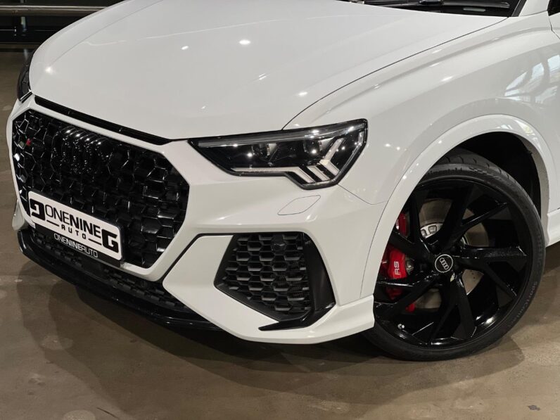 
								2021 Audi RSQ3 Sportback Quattro full									