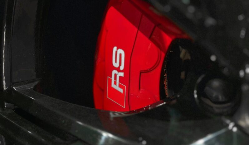 
								2022 Audi RS6 Quattro full									