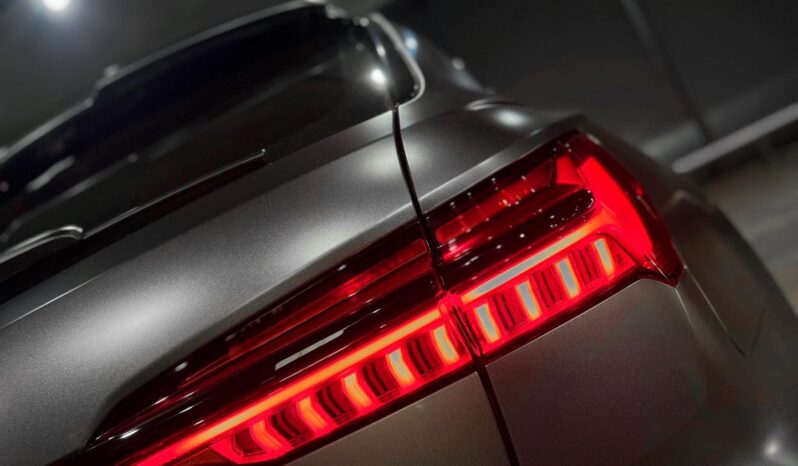 
								2022 Audi RS6 Quattro full									