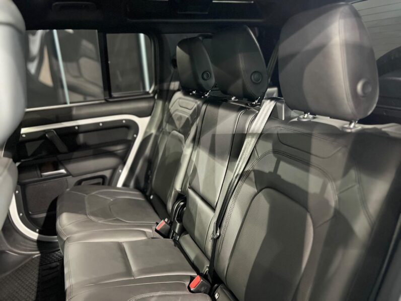 
								2025 Land Rover Defender 110 D350 X-Dynamic HSE full									
