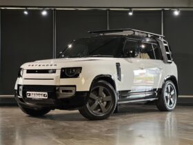 2025 Land Rover Defender 130 D350 X-Dynamic HSE