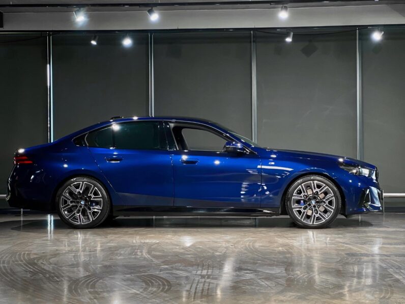 
								2024 BMW 5 Series 520d M SPORT PRO full									