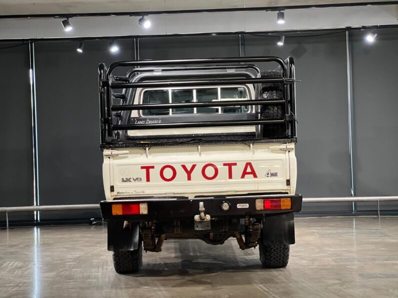 
								2015 Toyota Land Cruiser 79 4.5D-4D LX V8 Double Cab full									