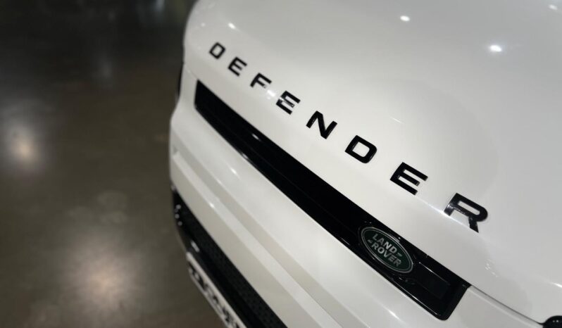 
								2025 Land Rover Defender 110 D350 X-Dynamic HSE full									