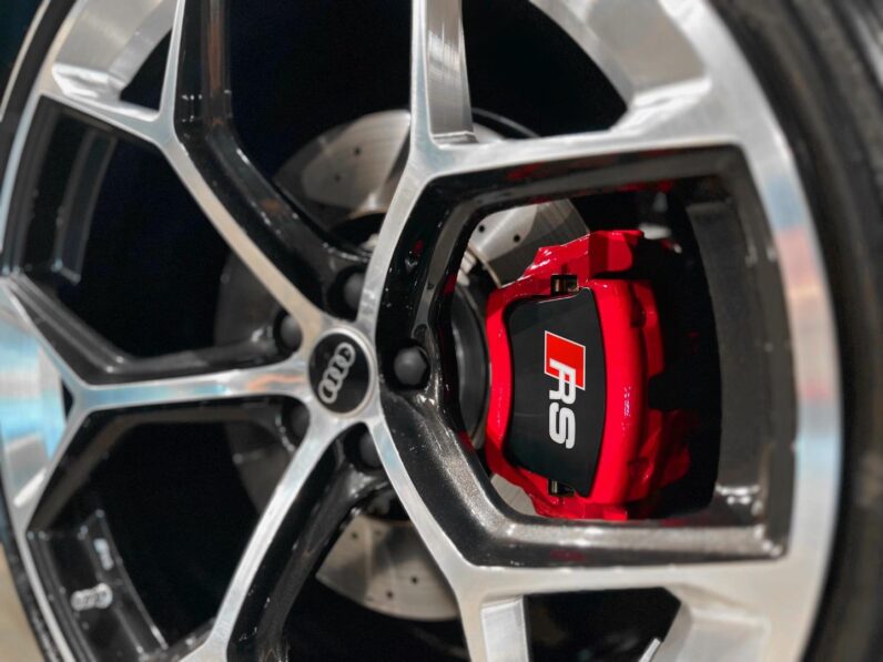 
								2025 Audi RS6 Quattro Performance full									