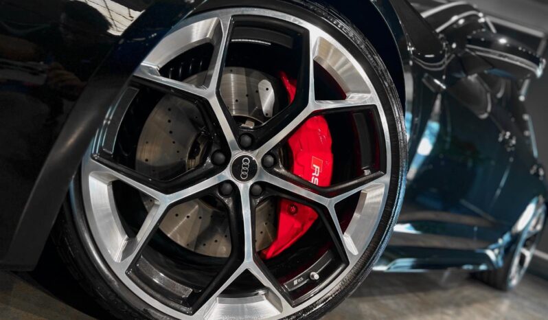 
								2025 Audi RS6 Quattro Performance full									
