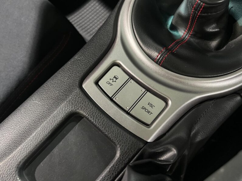
								2012 Toyota 86 2.0 standard full									