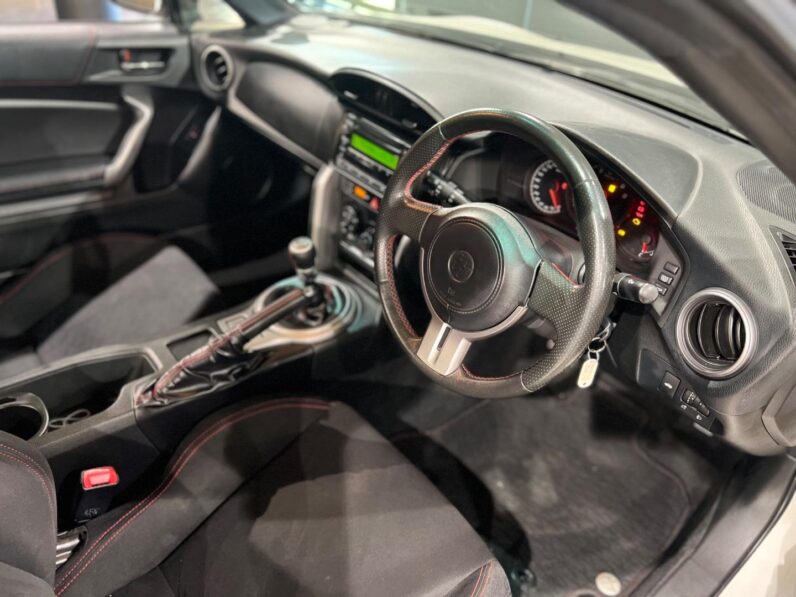 
								2012 Toyota 86 2.0 standard full									